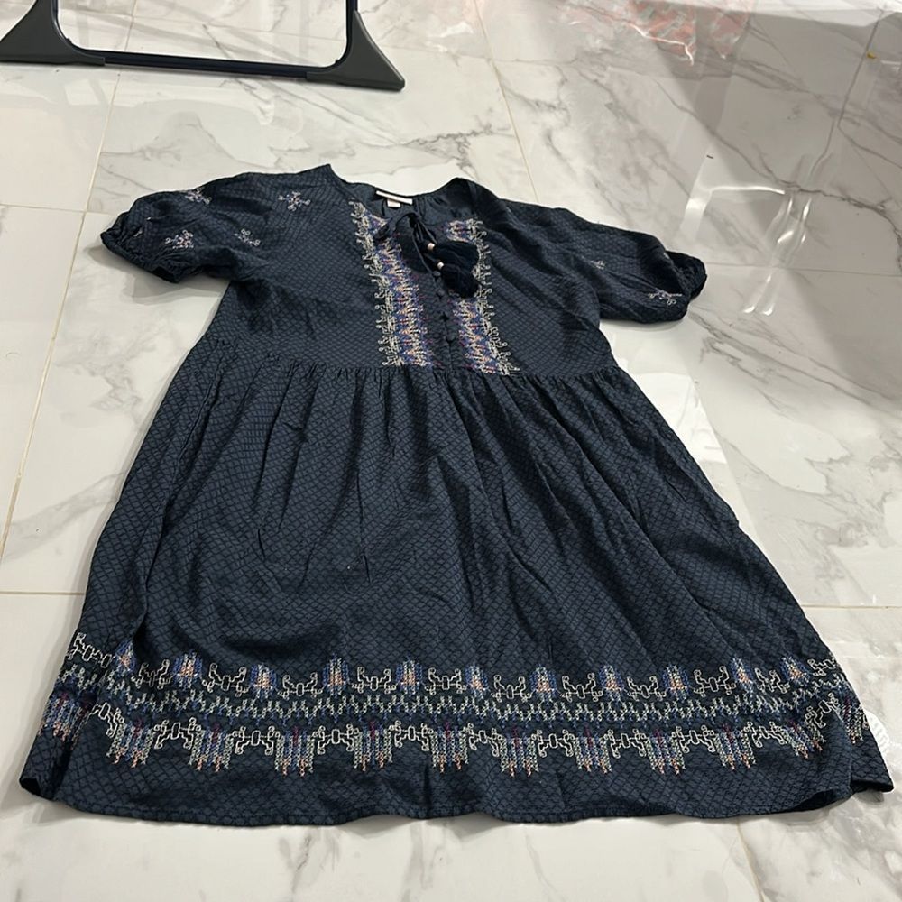 Knox Rose size medium dress